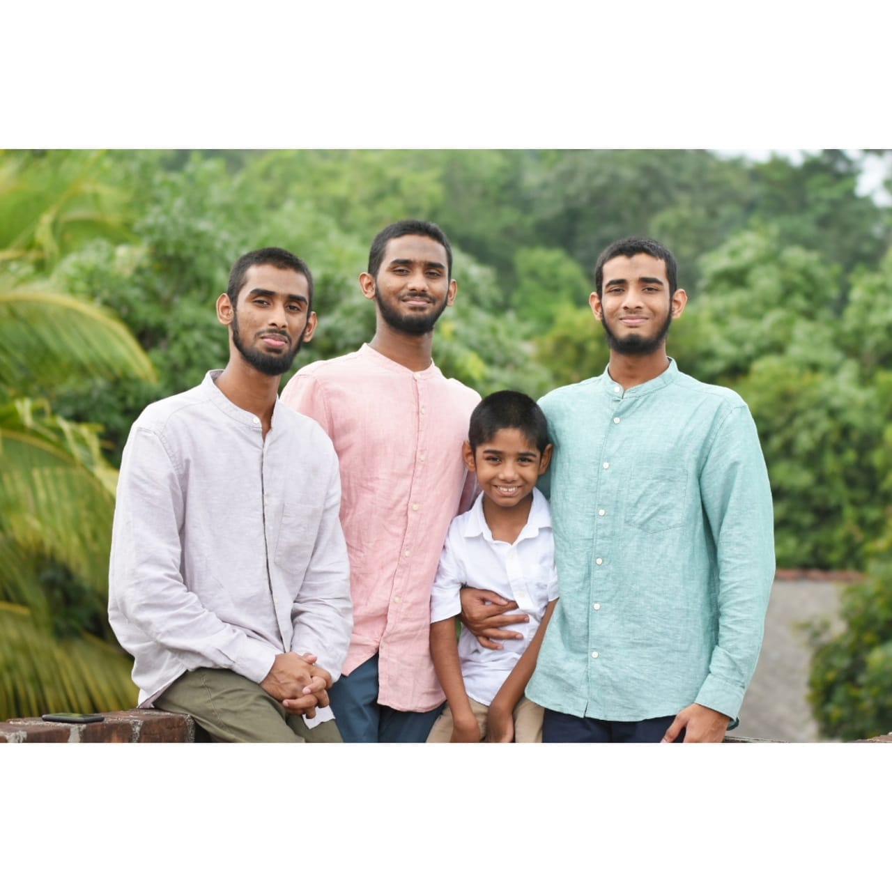 Ammar Ahamed with his brothers